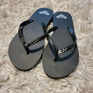 Roxy flip flops